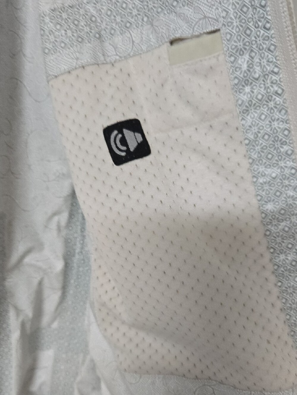 The North Face Hyvent Womens XS Cream Hooded Raincoat with Belt - Picture 9 of 12